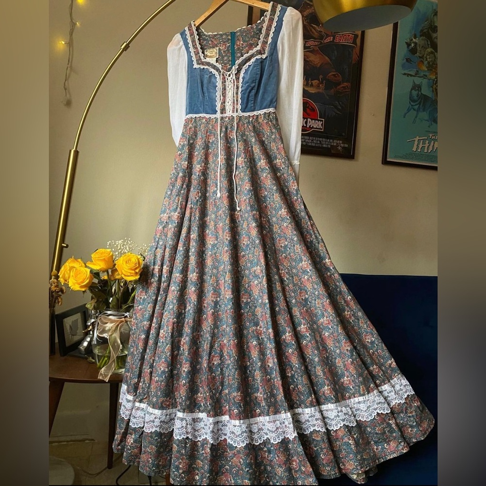 Rare vintage 1970s Gunne Sax prairie dress